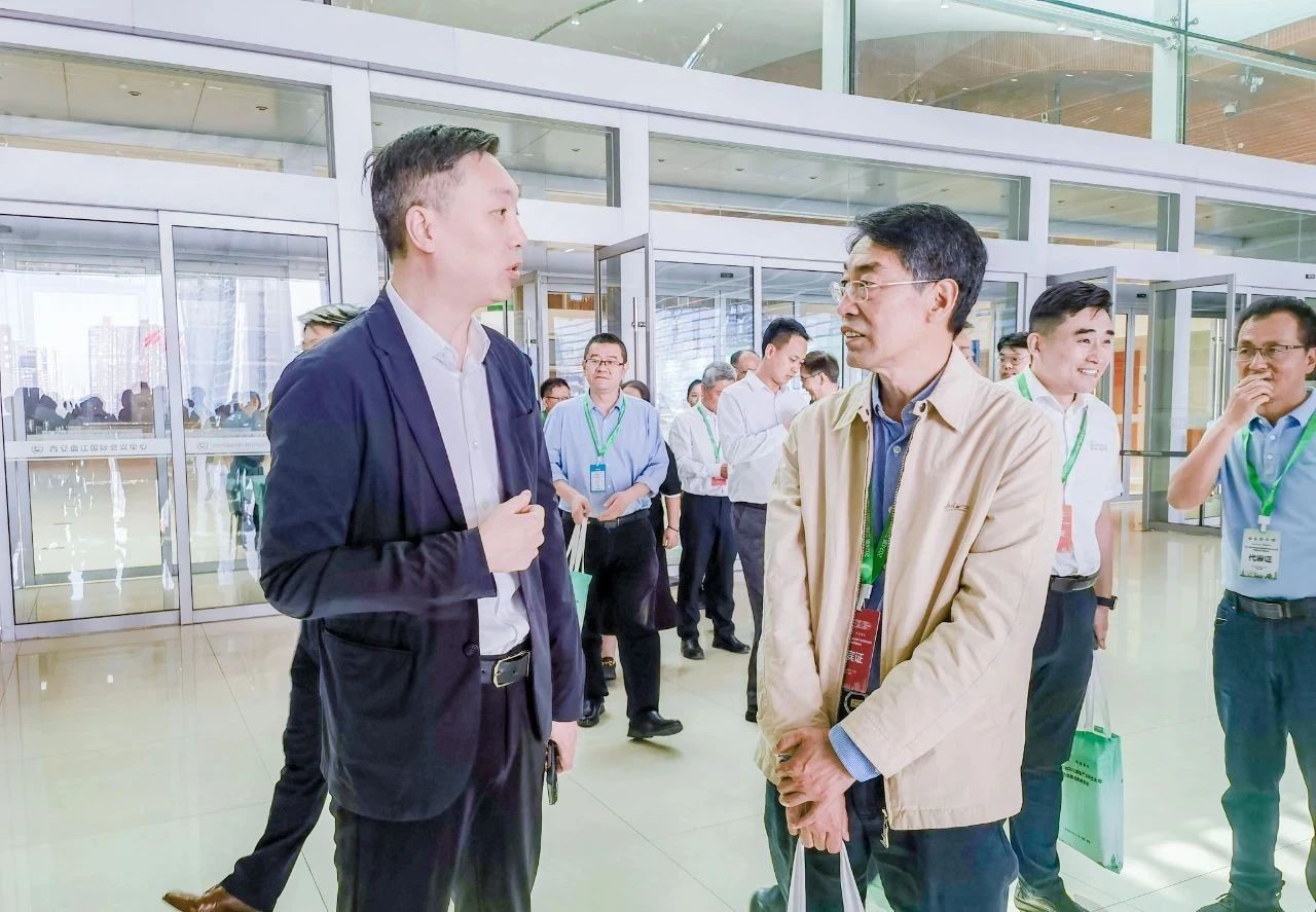 勇挑創(chuàng)新重?fù)?dān),發(fā)展新質(zhì)生產(chǎn)力——神開(kāi)參加第三屆石油石化裝備產(chǎn)業(yè)科技大會(huì)(圖5) 勇挑創(chuàng)新重?fù)?dān),發(fā)展新質(zhì)生產(chǎn)力——神開(kāi)參加第三屆石油石化裝備產(chǎn)業(yè)科技大會(huì)(圖5)